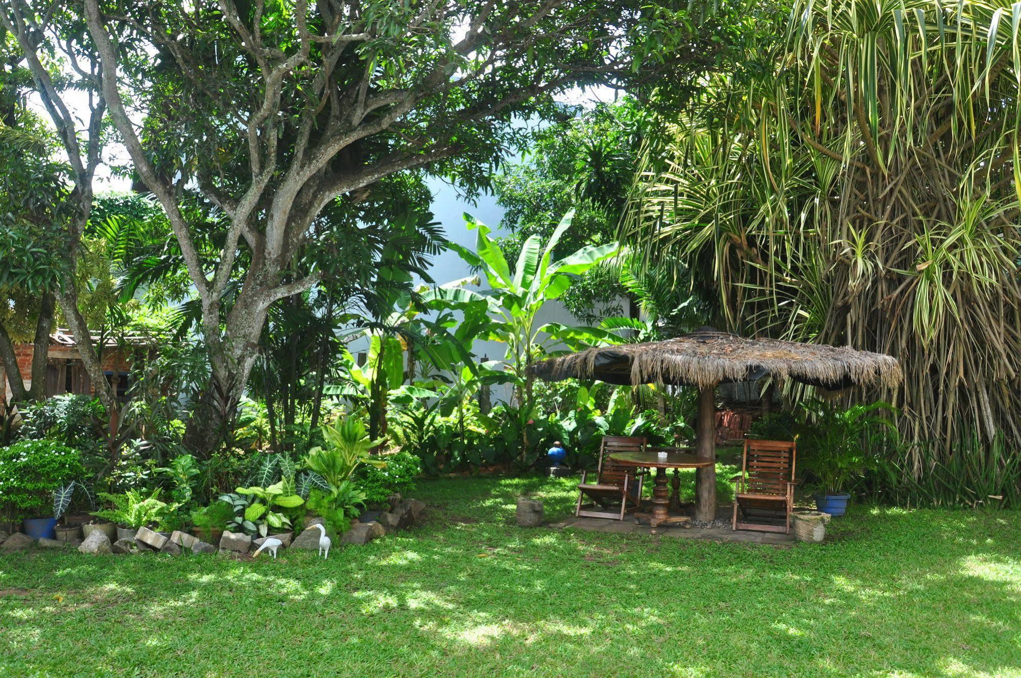 Blue Seas Guest House Dehiwala-Mount Lavinia Exterior foto